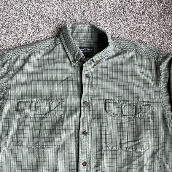 Woolrich Men’s Flannel Button Up Green & Black Plaid Shirt, Size Large - Picture 2 of 9